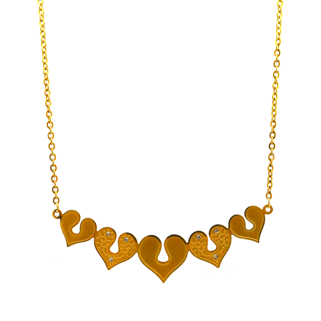 Collar de Acero Dorado con 5 Corazónes para Dama