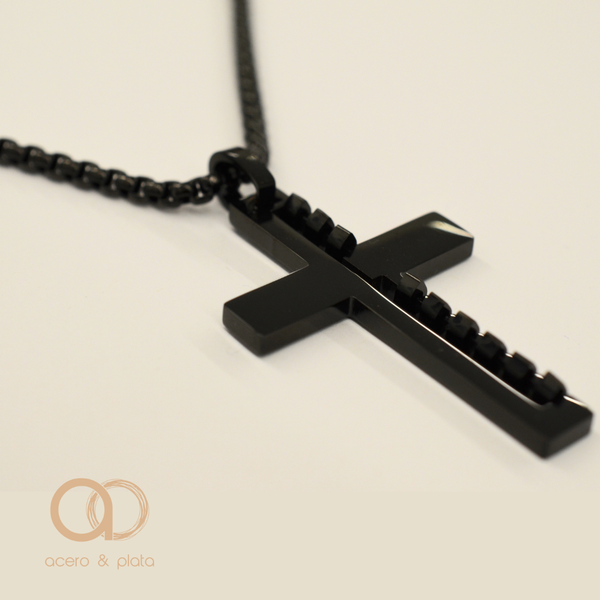 Gargantilla Cruz en Acero Inoxidable Negro