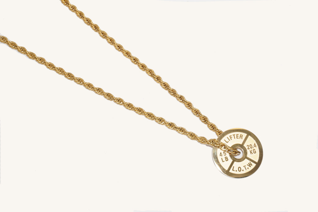 Gargantilla con dije de Pesa en Acero Inoxidable Dorado