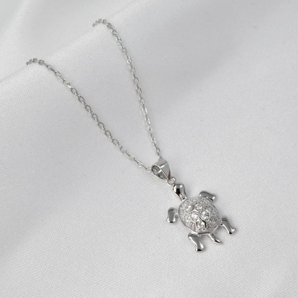Gargantilla de Plata con Dije de Tortuga y Caparazón con Zirconias Blancas